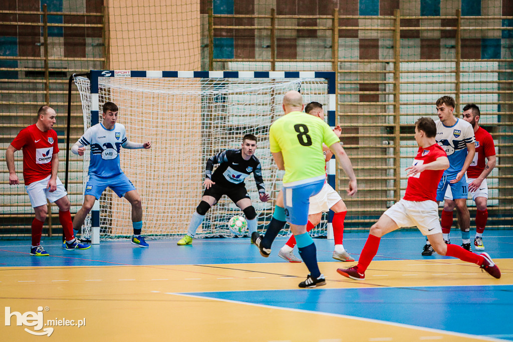 KF STAL MIELEC – WISŁA OPATOWIEC