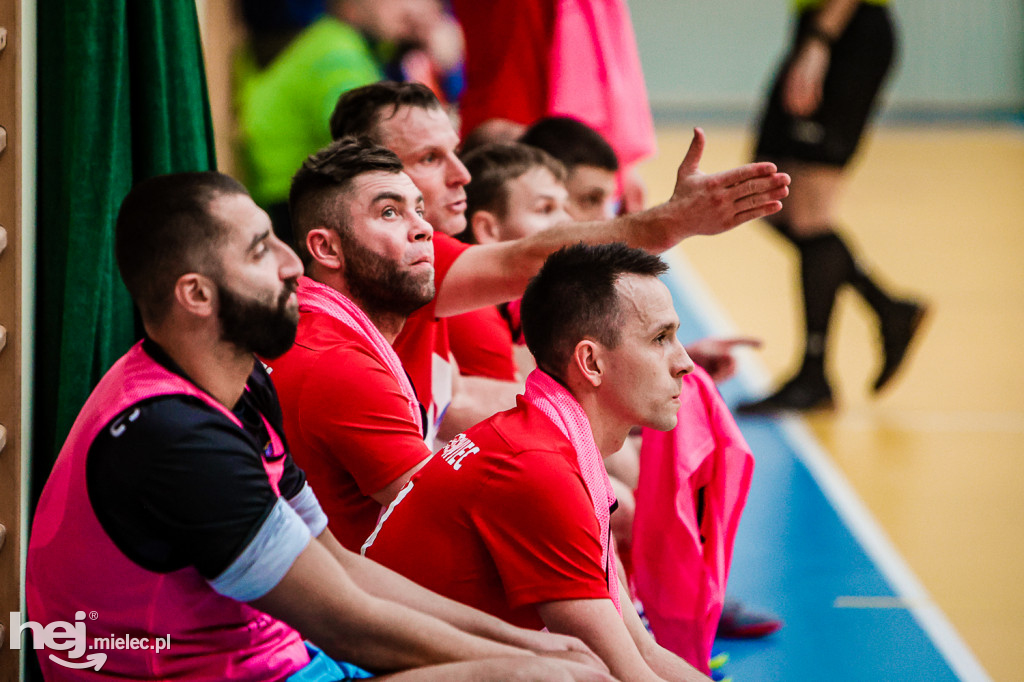 KF STAL MIELEC – WISŁA OPATOWIEC