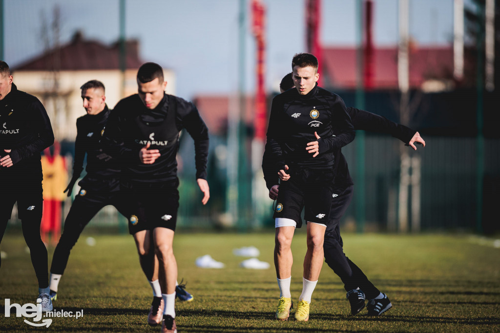 PGE FKS Stal Mielec wróciła do treningów