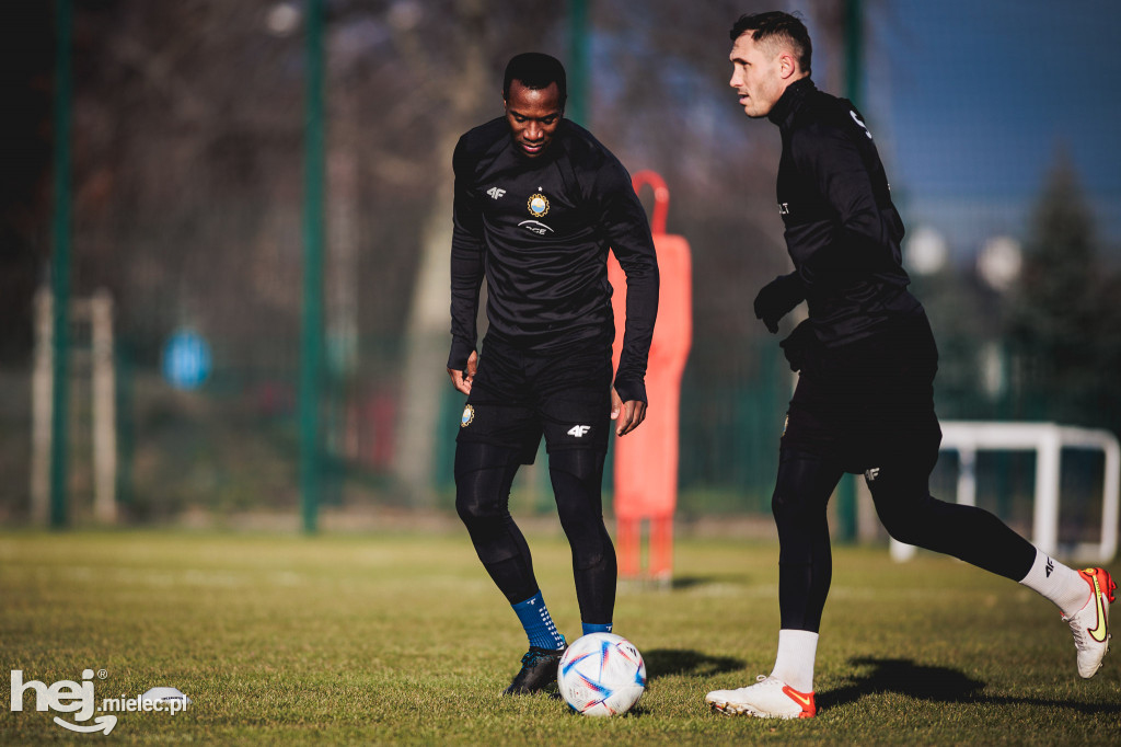 PGE FKS Stal Mielec wróciła do treningów