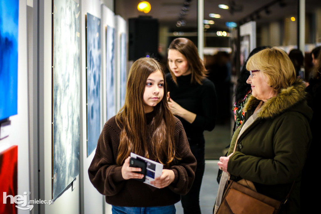 Wystawa Aleksandry Sokół „Interakcje” w Galerii MBP