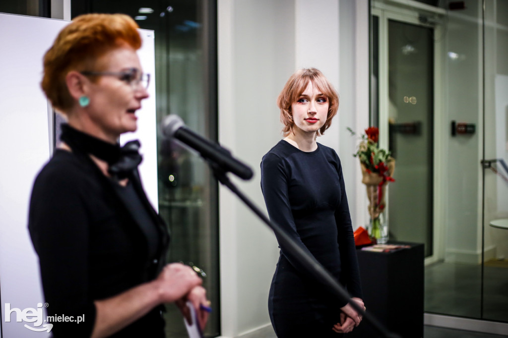 Wystawa Aleksandry Sokół „Interakcje” w Galerii MBP