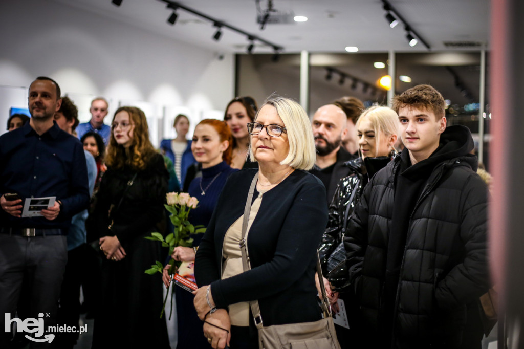 Wystawa Aleksandry Sokół „Interakcje” w Galerii MBP