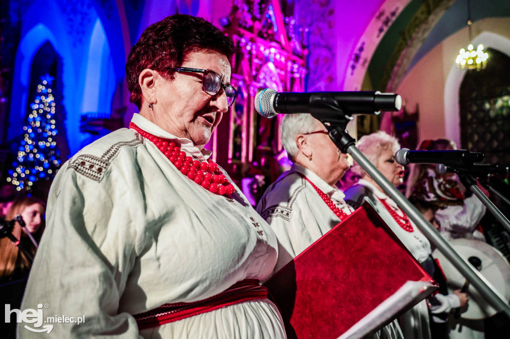 Głośne i barwne kolędowanie w Przecławiu