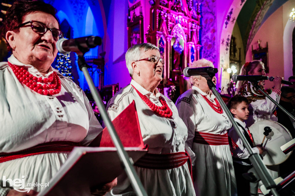 Głośne i barwne kolędowanie w Przecławiu
