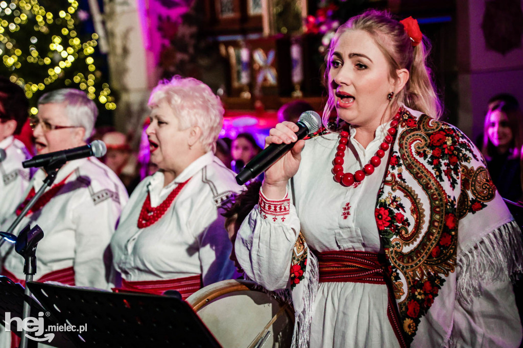 Głośne i barwne kolędowanie w Przecławiu