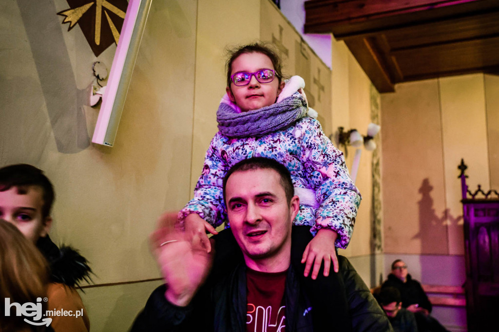 Głośne i barwne kolędowanie w Przecławiu
