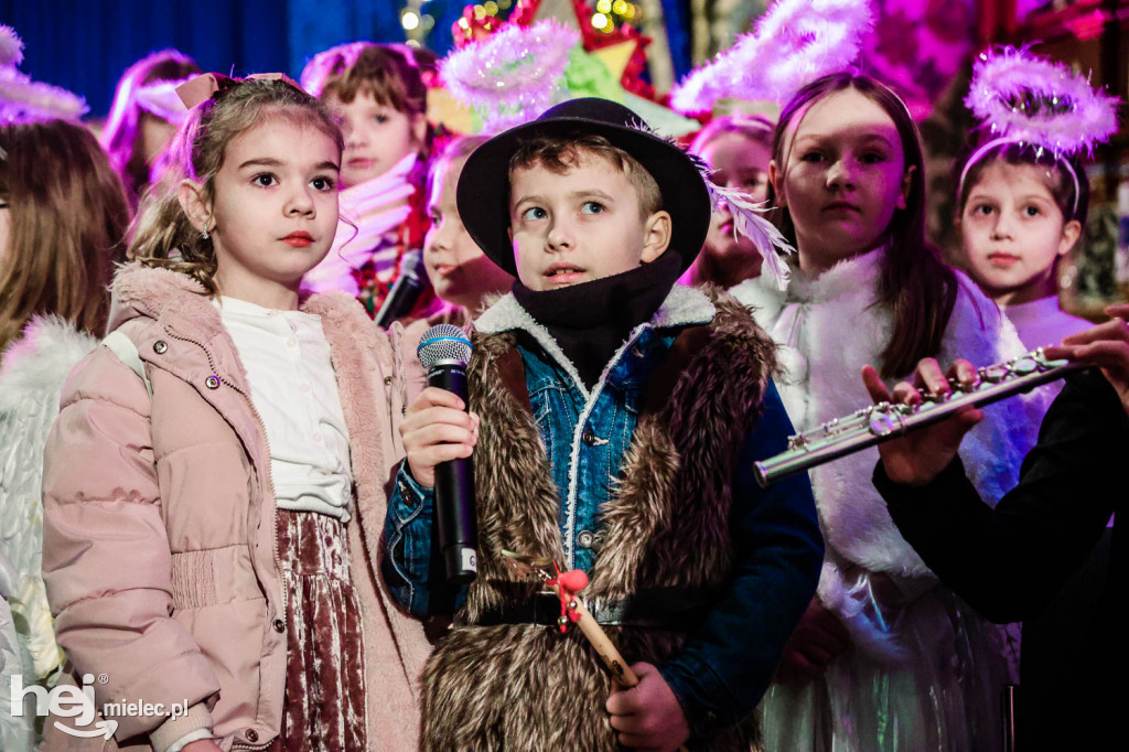 Głośne i barwne kolędowanie w Przecławiu