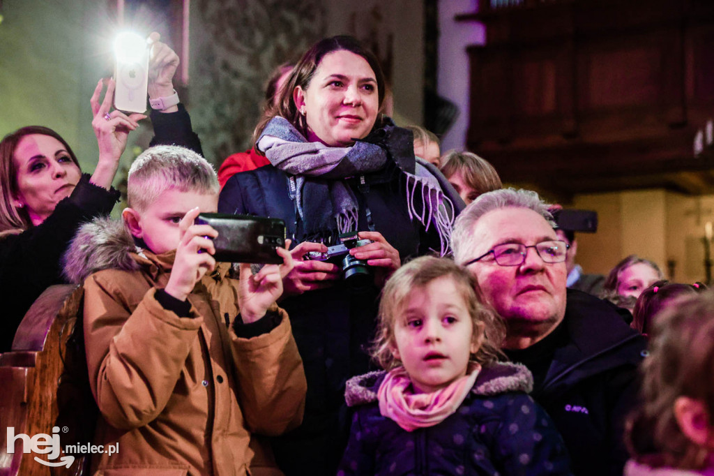 Głośne i barwne kolędowanie w Przecławiu