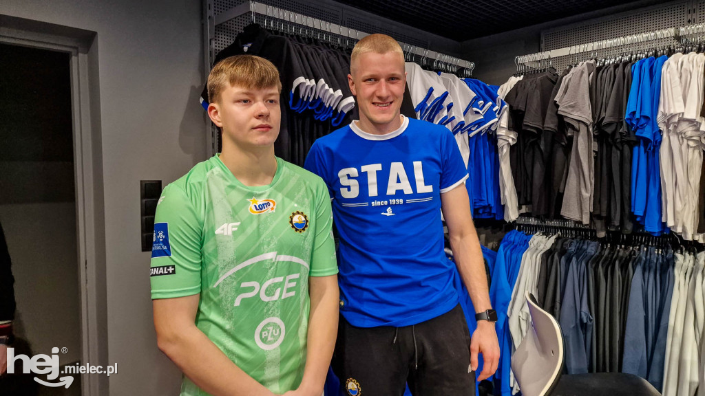 Koki Hinokio i Bartosz Mrozek w Sklepie Stali