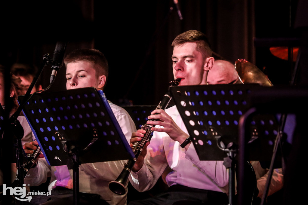 Koncert Walentynkowy Mieleckiej Orkiestry Dętej