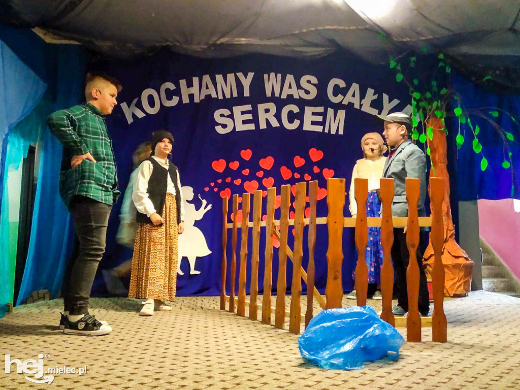 Dzień Seniora w Szkole Podstawowej w Brniu Osuchowskim