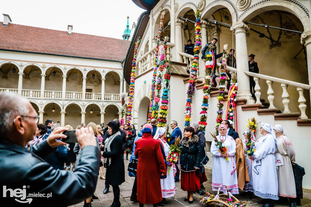 Kolorowa Wielkanoc z Zamkiem Baranów