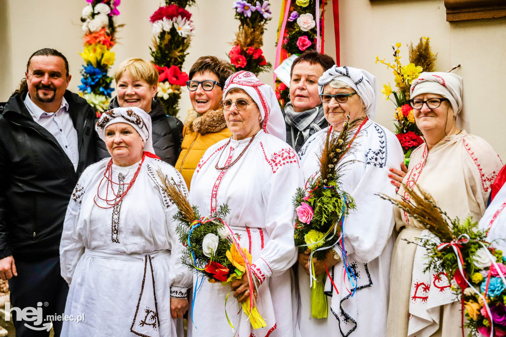 Kolorowa Wielkanoc z Zamkiem Baranów