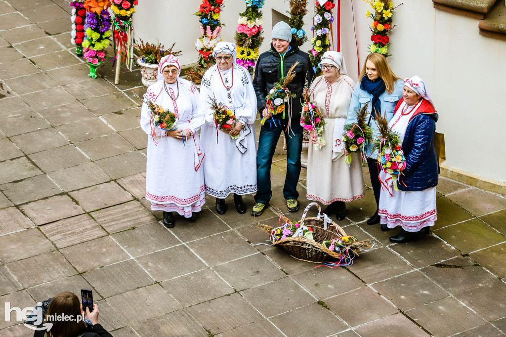 Kolorowa Wielkanoc z Zamkiem Baranów