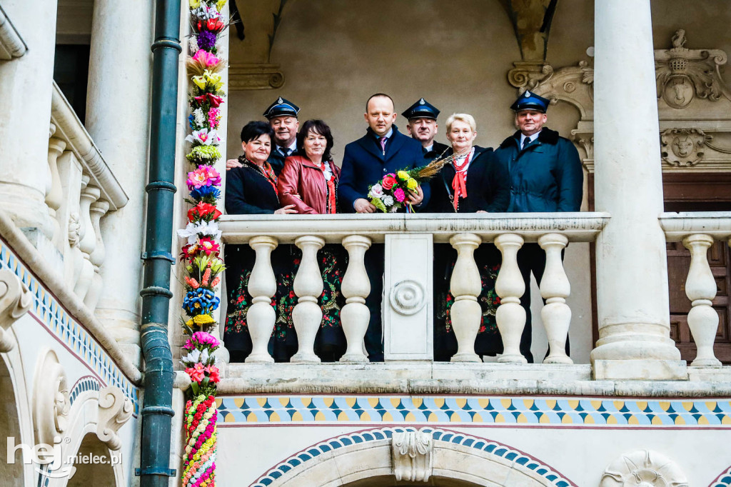 Kolorowa Wielkanoc z Zamkiem Baranów