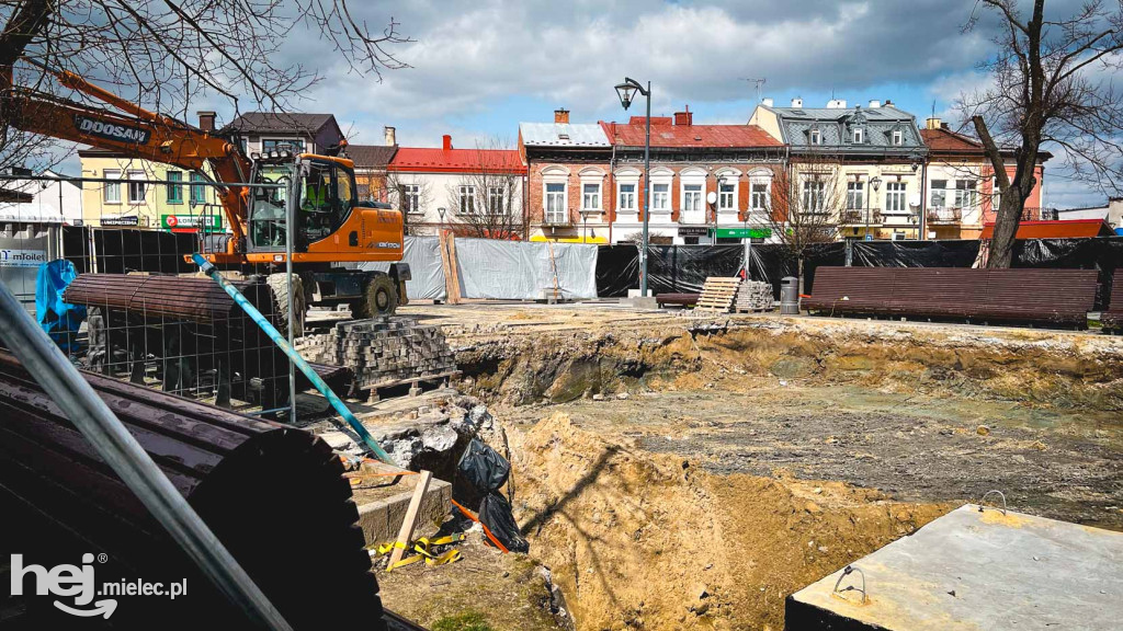 Trwa remont fontanny na Rynku