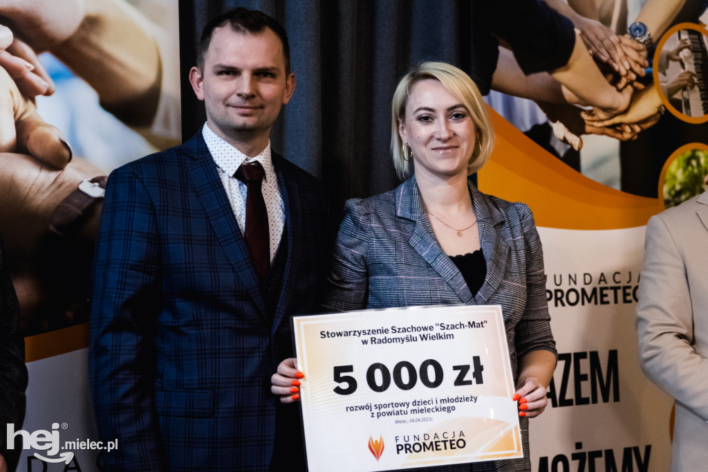 Nowa mielecka Fundacja Prometeo przekazała premierowe dotacje