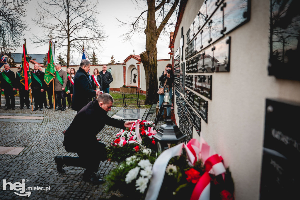 Katyń i Smoleńsk. Mielczanie złożyli kwiaty