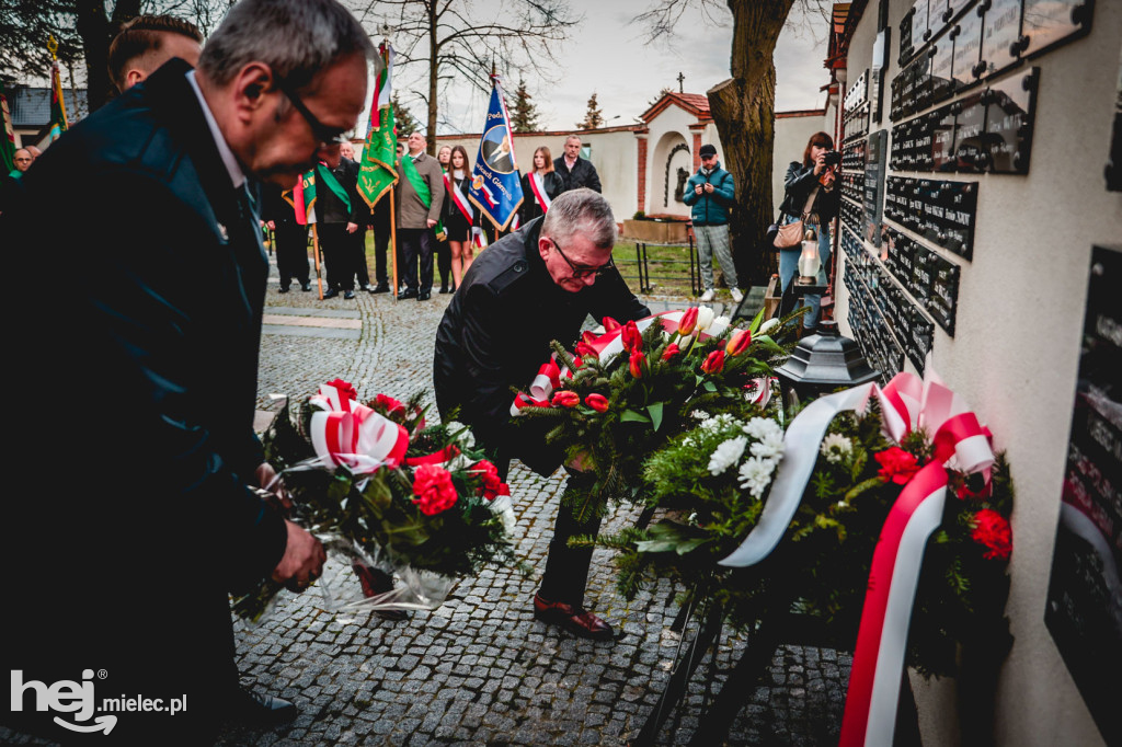 Katyń i Smoleńsk. Mielczanie złożyli kwiaty