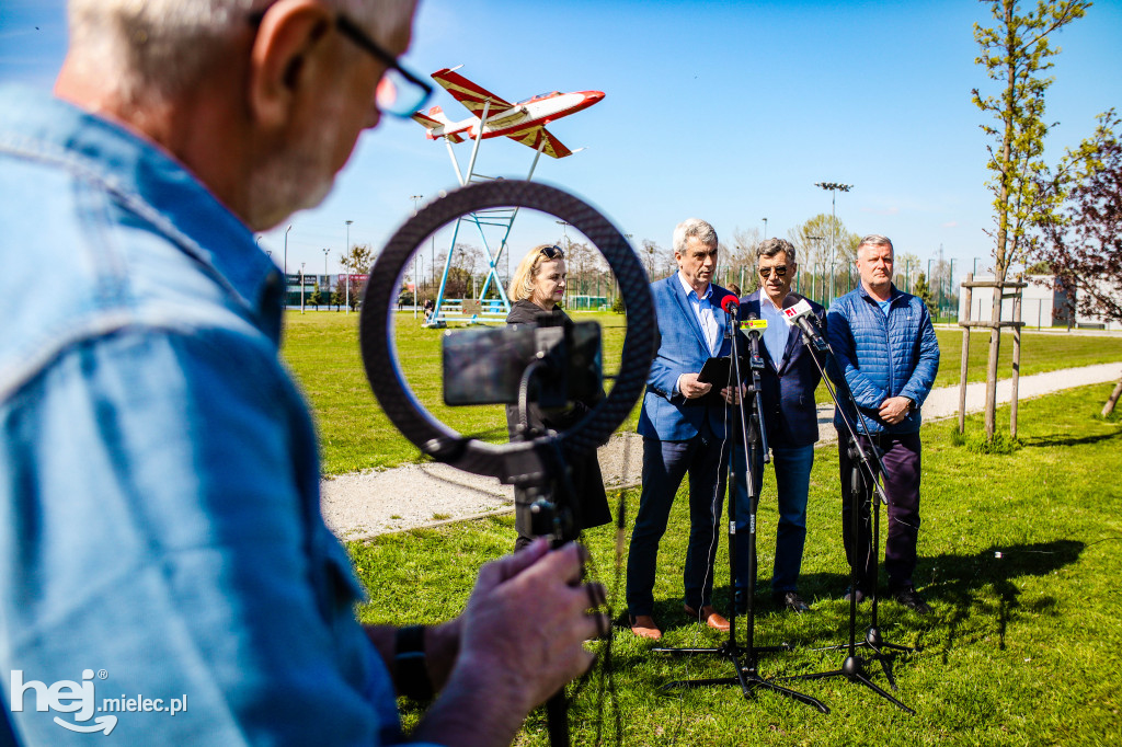 Konferencja prasowa radnych miejskich Naszego Mielca