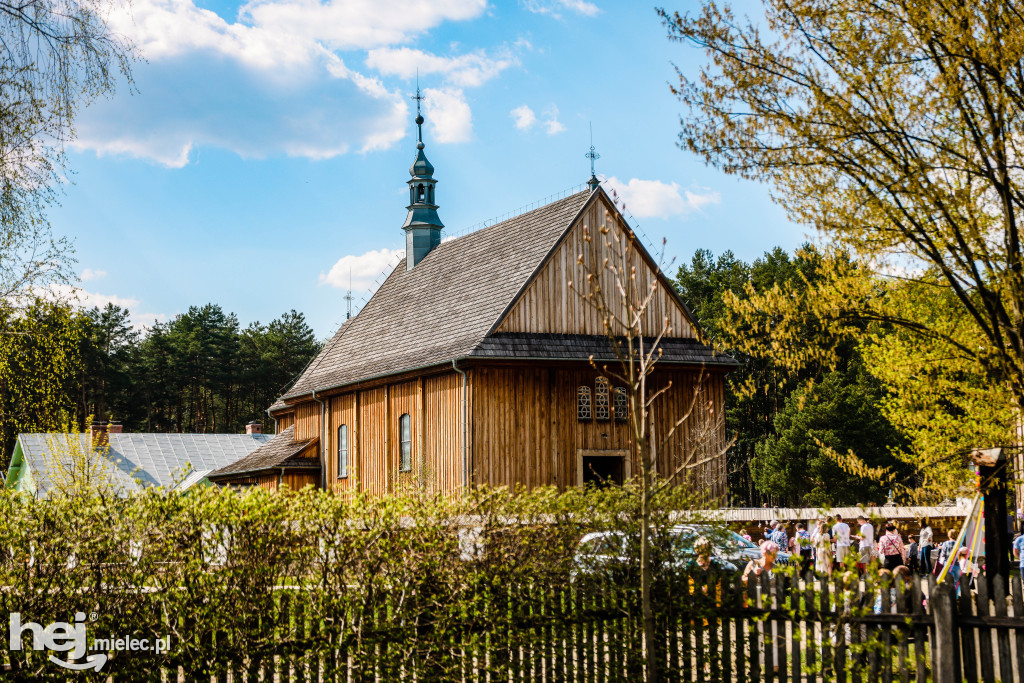 Kościół z Rzochowa turystycznym hitem