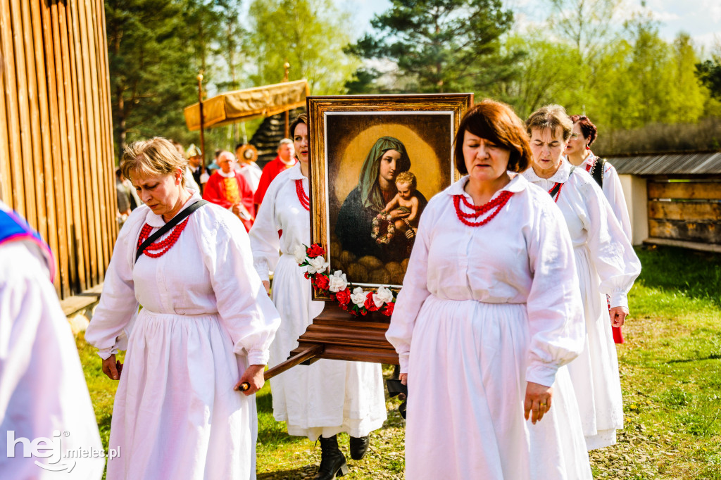 Kościół z Rzochowa turystycznym hitem