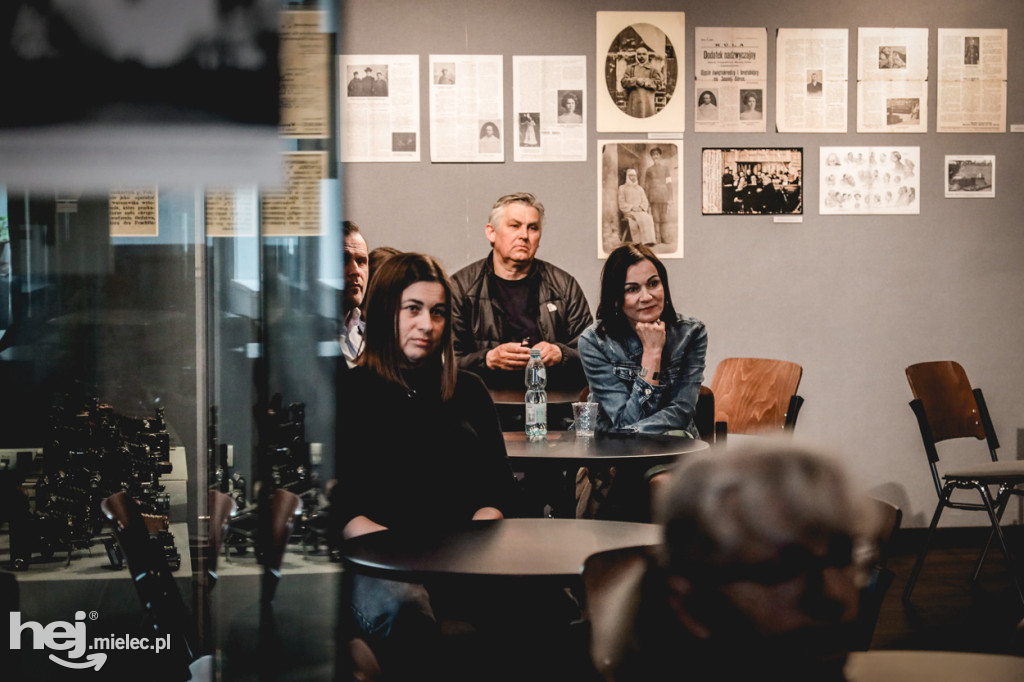 Dzień Wolnej Sztuki w Jadernówce. Historia albumów
