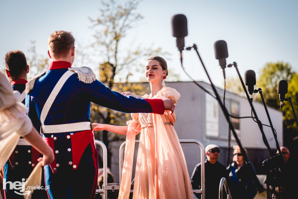 Majówka z folklorem. Rzeszowiacy na Górce
