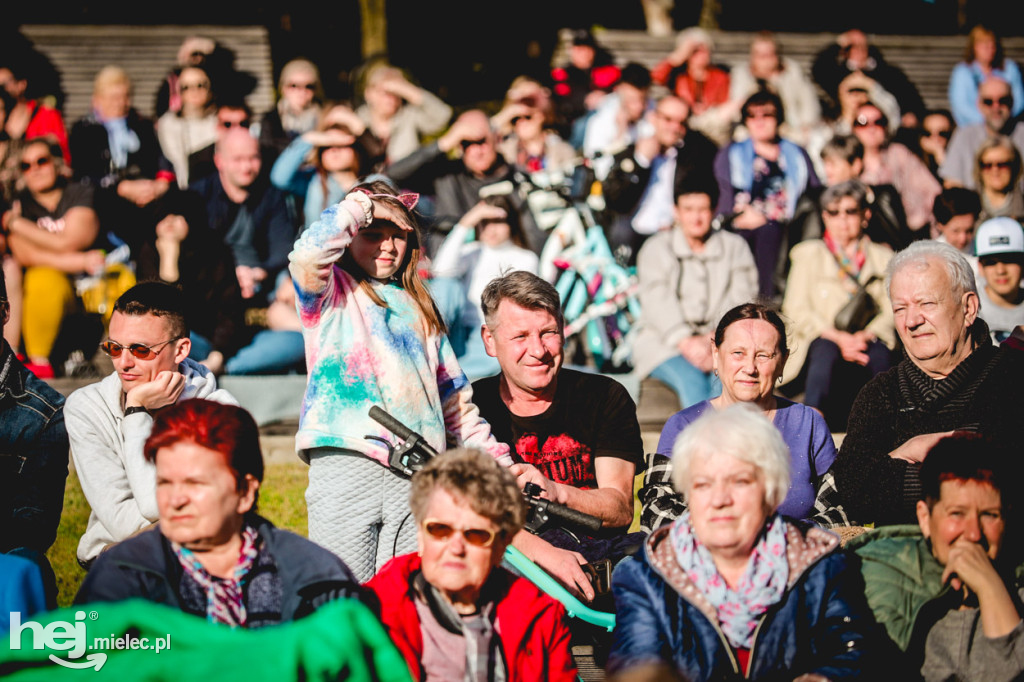 Majówka z folklorem. Rzeszowiacy na Górce