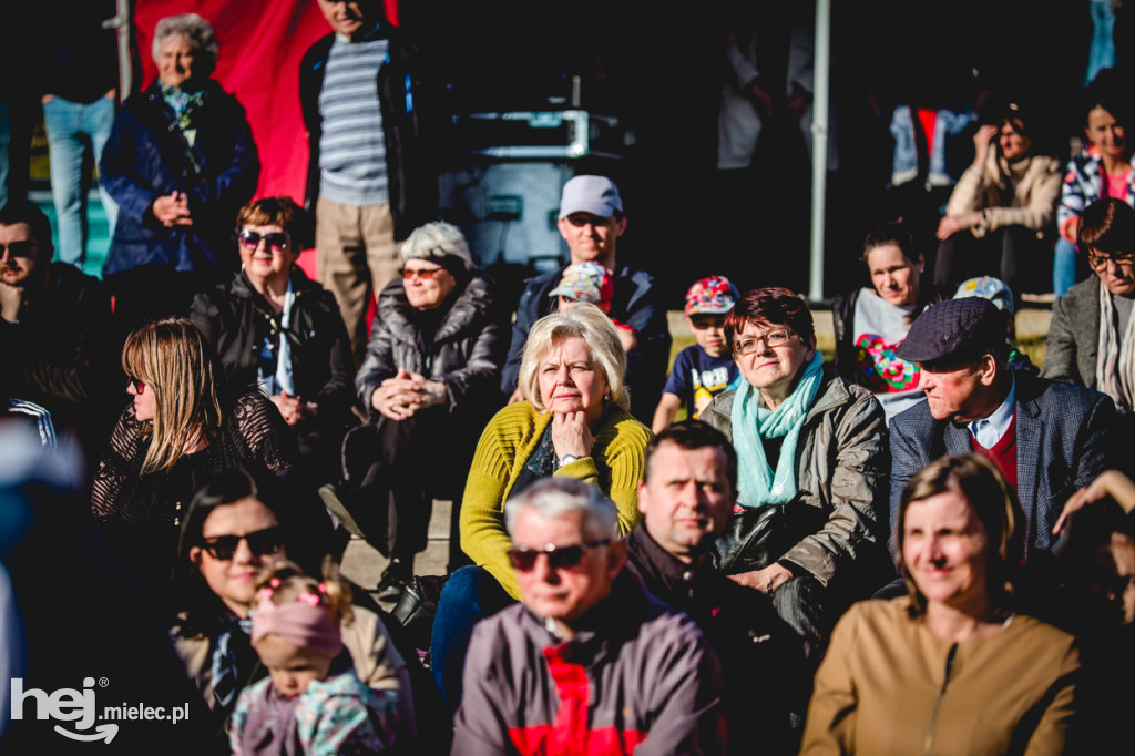 Majówka z folklorem. Rzeszowiacy na Górce