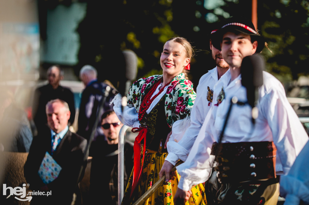 Majówka z folklorem. Rzeszowiacy na Górce