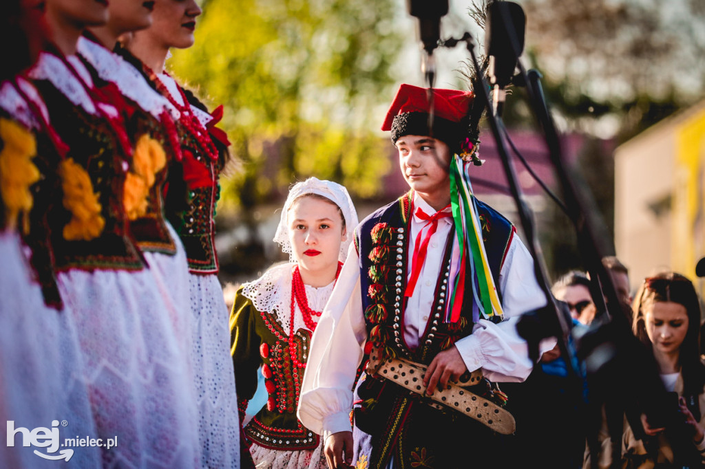 Majówka z folklorem. Rzeszowiacy na Górce