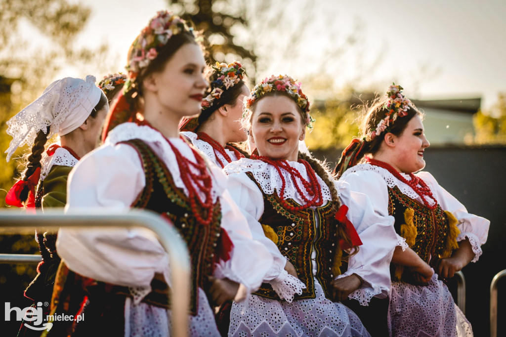 Majówka z folklorem. Rzeszowiacy na Górce
