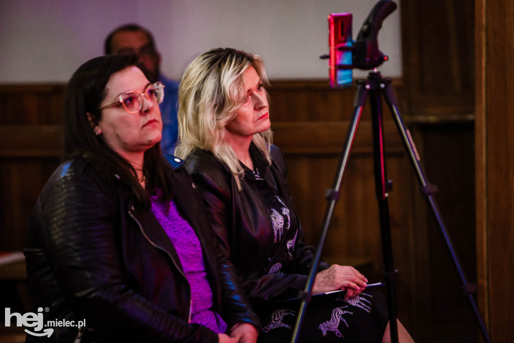 O dziejach Niepodległej w muzyce i słowie na Święto Flagi