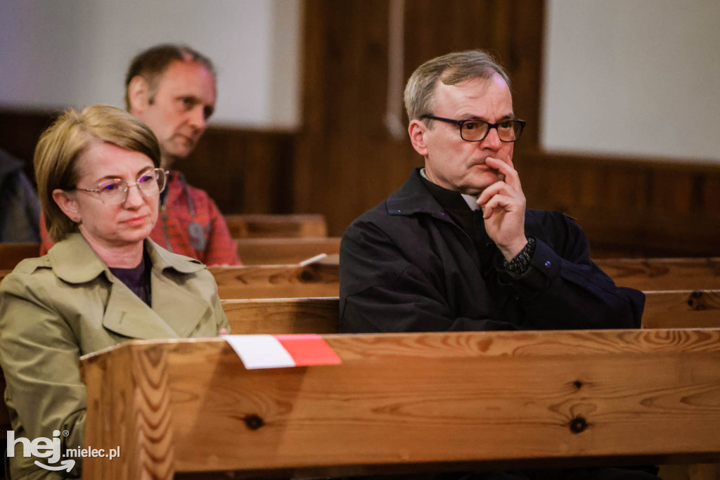 O dziejach Niepodległej w muzyce i słowie na Święto Flagi