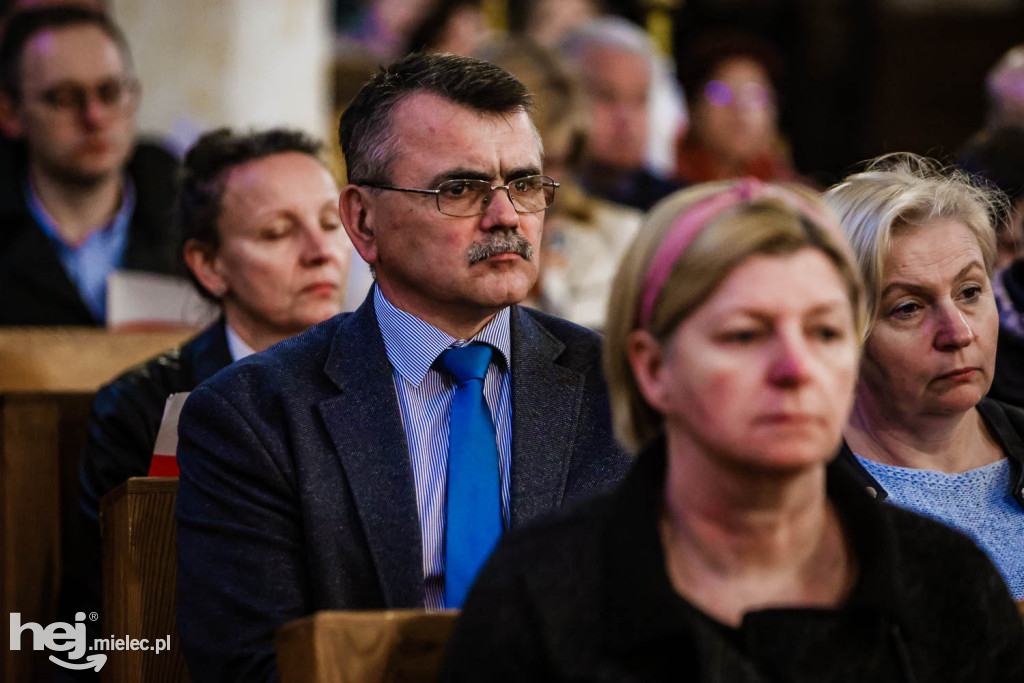O dziejach Niepodległej w muzyce i słowie na Święto Flagi