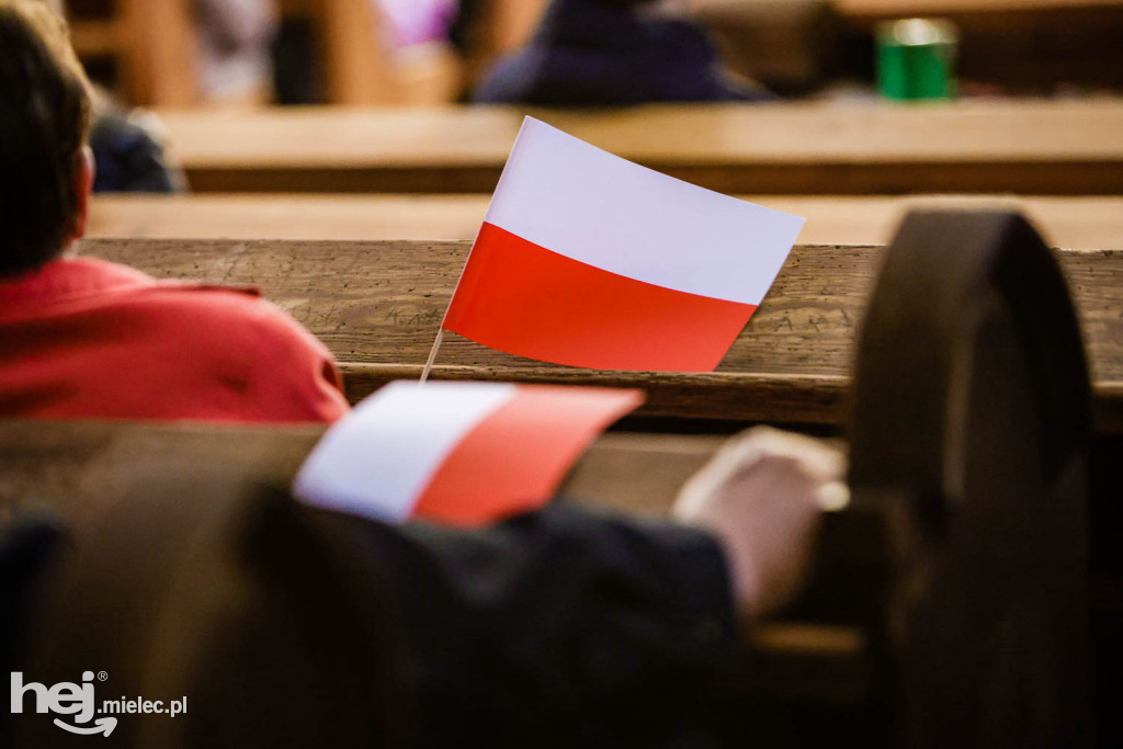 O dziejach Niepodległej w muzyce i słowie na Święto Flagi