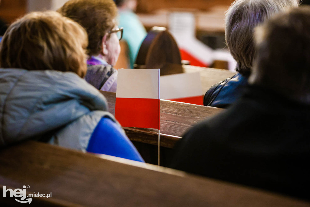 O dziejach Niepodległej w muzyce i słowie na Święto Flagi
