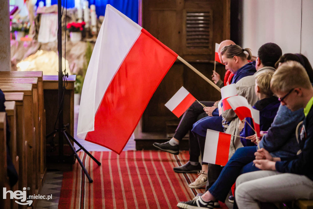 O dziejach Niepodległej w muzyce i słowie na Święto Flagi
