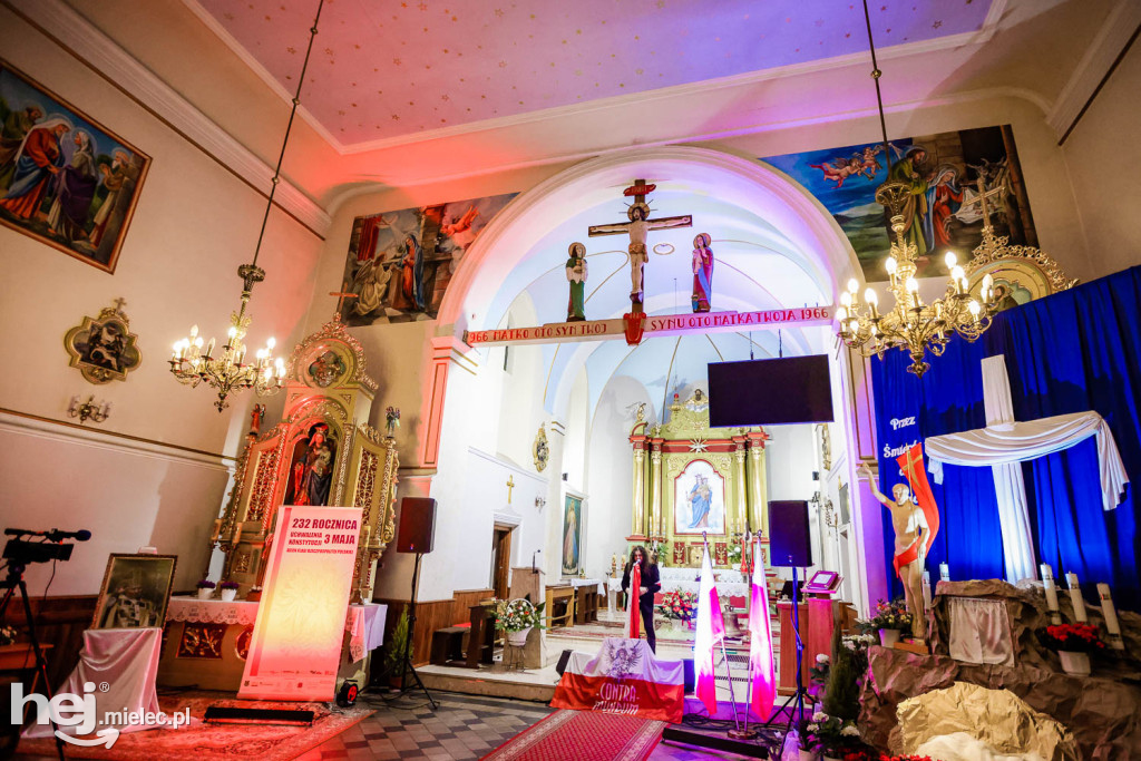 O dziejach Niepodległej w muzyce i słowie na Święto Flagi