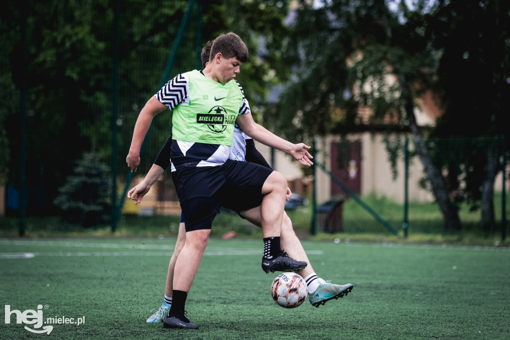 Mielecka Liga Piłkarska - mecze z 20 maja
