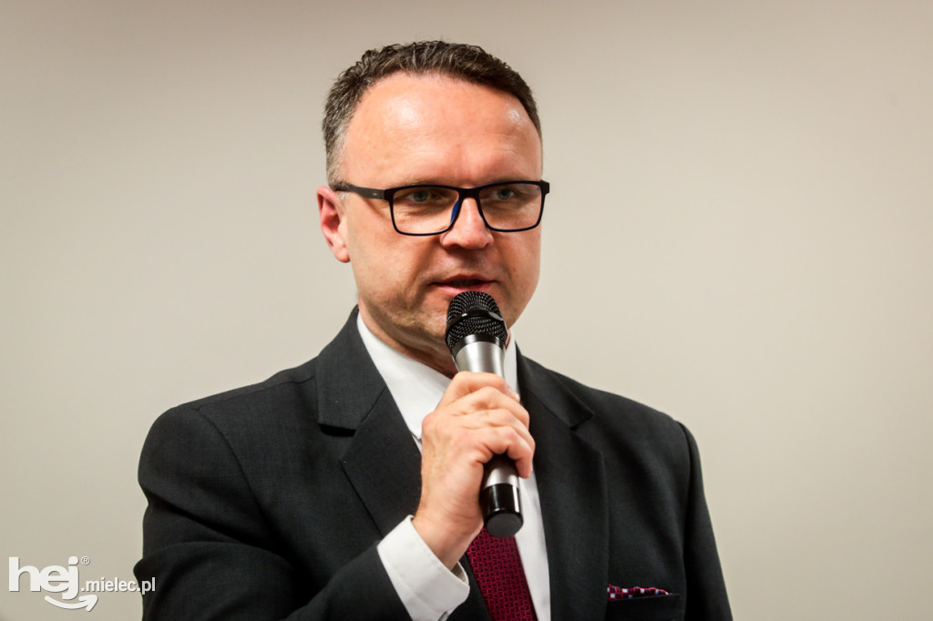 Rada Powiatu głosowała ws. absolutorium i wotum