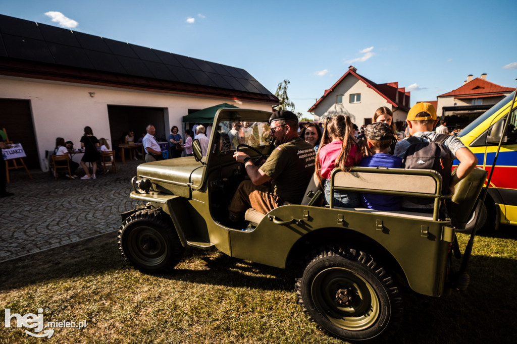 Festyn Parafialny na osiedlu Rzochów