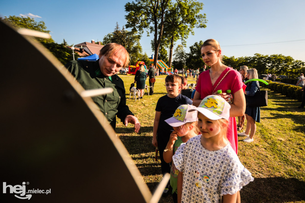 Festyn Parafialny na osiedlu Rzochów