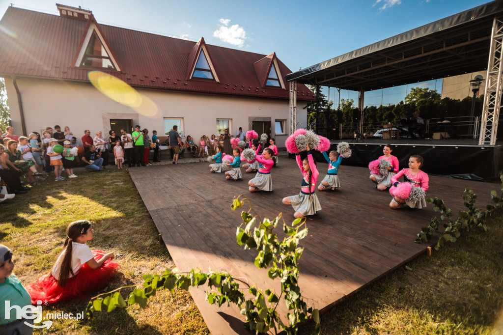 Festyn Parafialny na osiedlu Rzochów