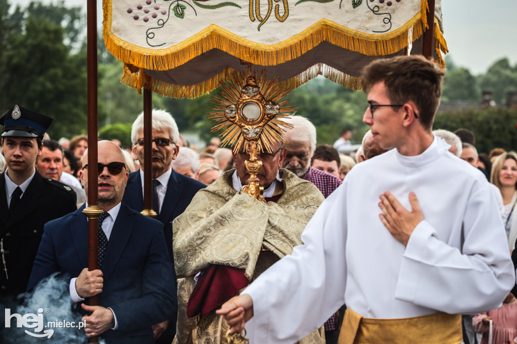 Procesja Bożego Ciała - parafia pw. Św. Mateusza