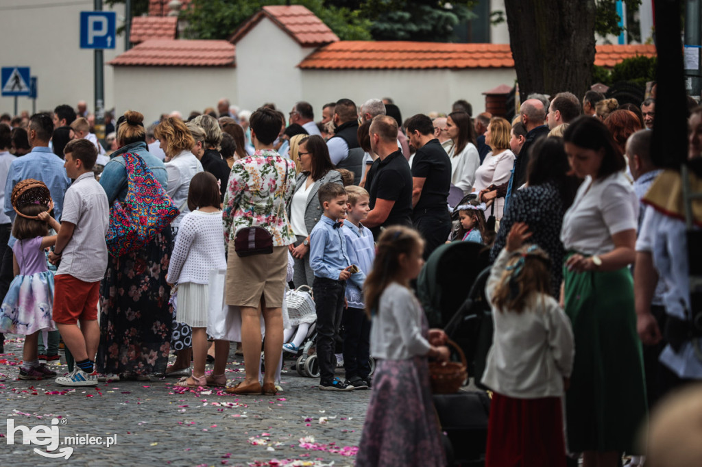 Procesja Bożego Ciała - parafia pw. Św. Mateusza
