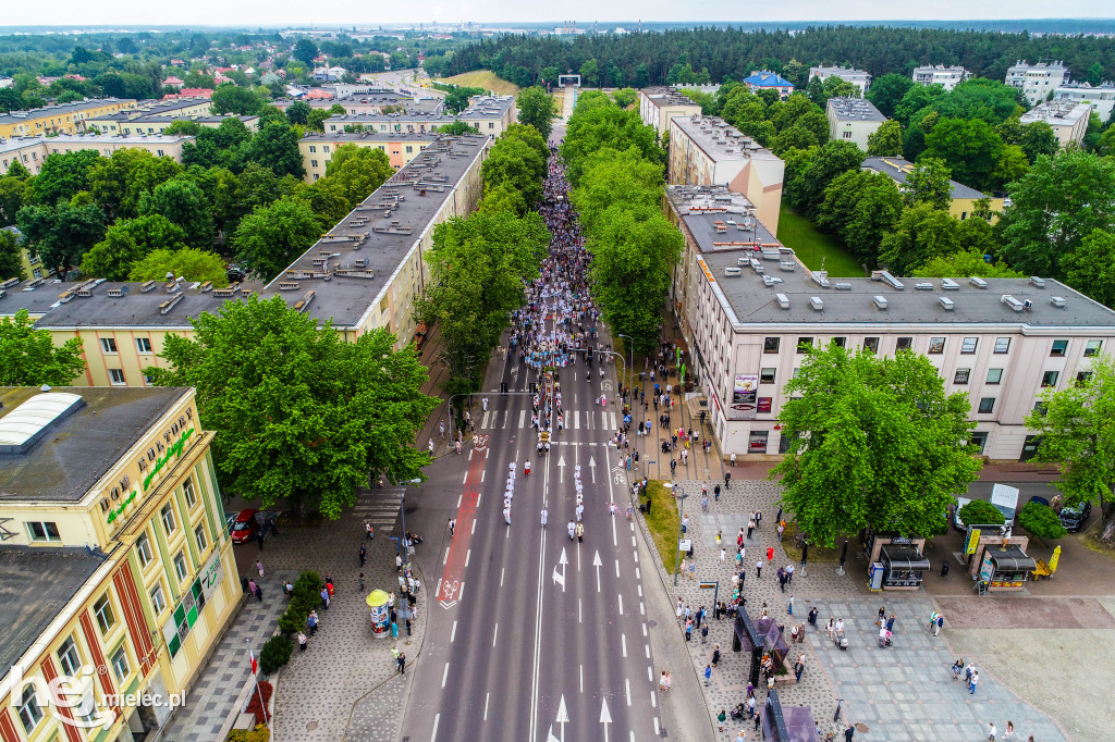 Procesja Bożego Ciała z drona - parafia MBNP Mielec