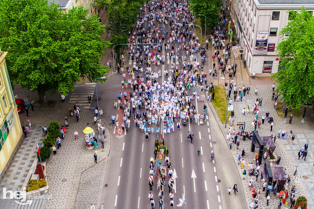 Procesja Bożego Ciała z drona - parafia MBNP Mielec